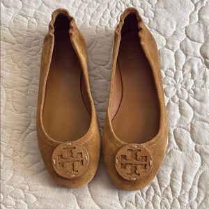 Tory Burch Tan Leather Flats with Iconic Medallion